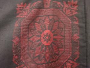 アンティーク　華紋織り出し本場泥大島紬着物